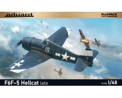 当店在庫してます！ 1/48 F6F-5 Hellcat - Late Armament (covered .50 cal Browning アメリカ